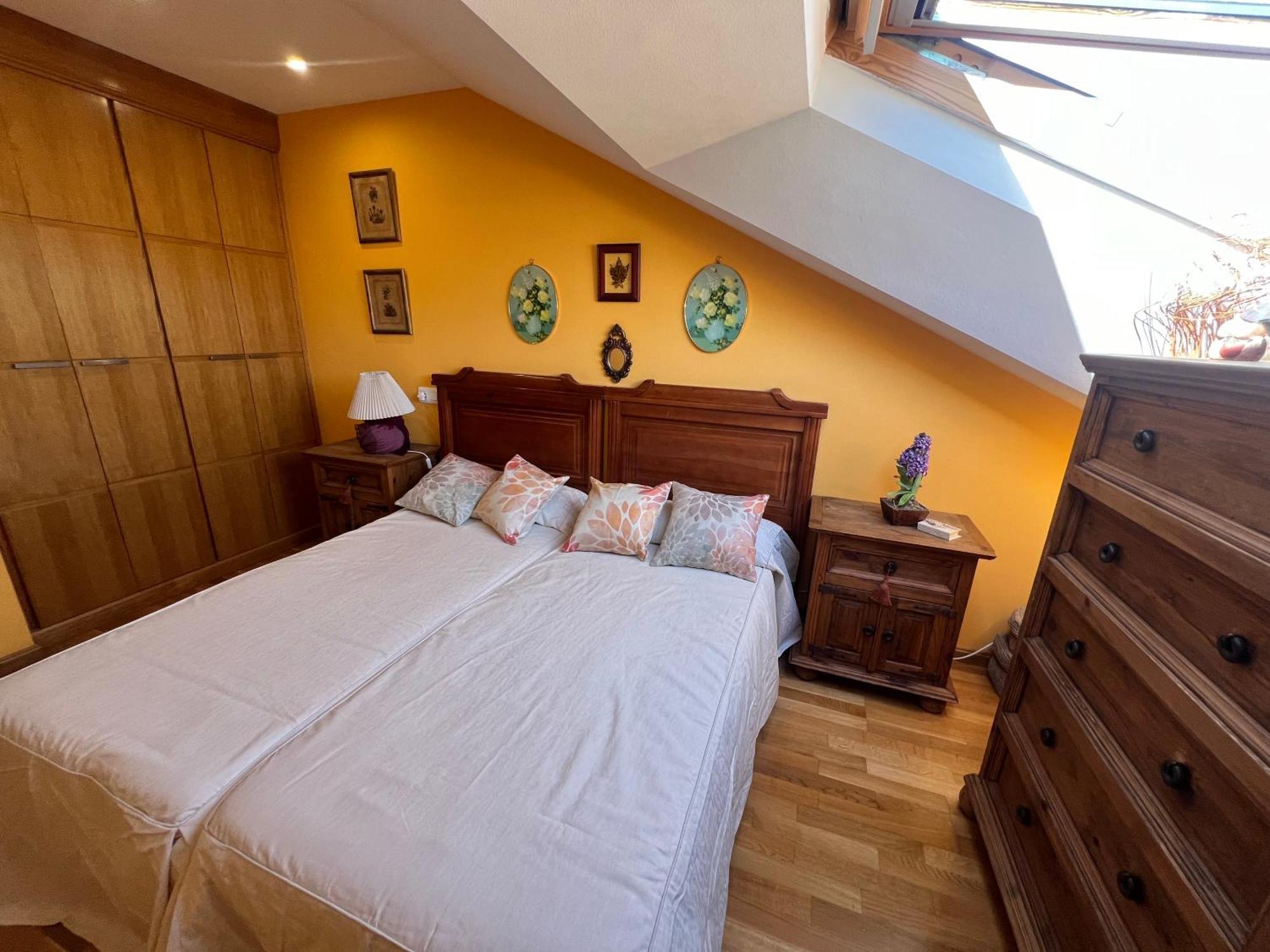 Atractivo Atico 2 Habitaciones Villaviciosa  Bagian luar foto